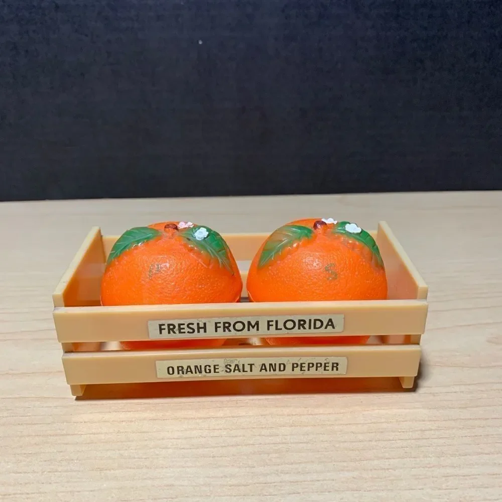 VTG Florida Oranges Salt Pepper Shakers‎